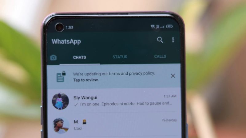 WhatsApp sada omogućava da prikačite do 3 poruke u četovima