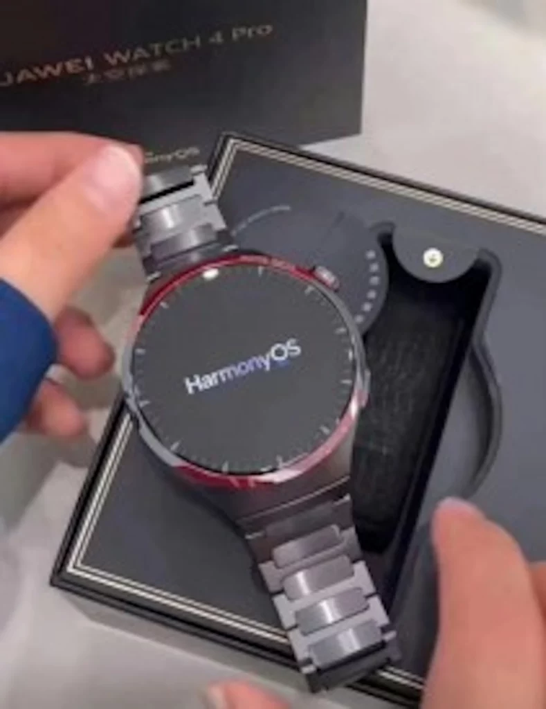 Huawei Watch 4 Pro Space Exploration sat osvanuo na slikama uživo pred lansiranje