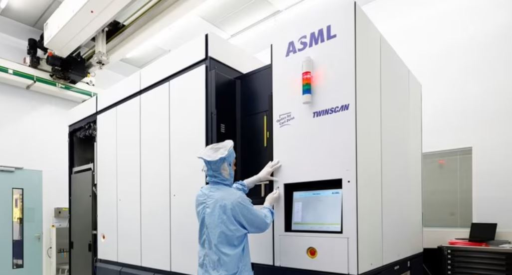 Akcije ASML-a dostigle vrednost od 1.000 eura