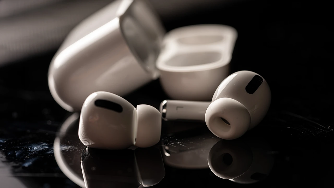 Apple će predstaviti AirPods sa kamerama za poboljšano prostorno iskustvo