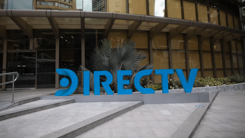 DirecTV kupuje Dish Network za jedan dolar